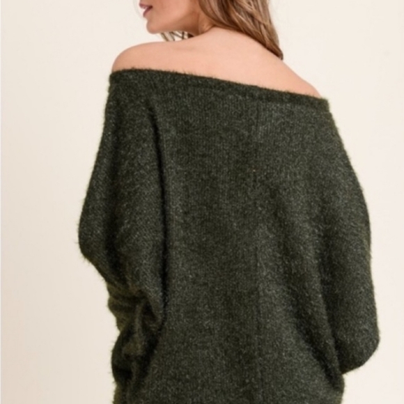 Dark olive fuzzy sweater - Picture 3 of 4